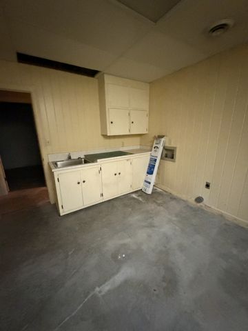 202 Oak Hill Dr, Mcminnville, TN 37110