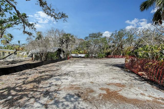 8504 HERON LAGOON CIRCLE, Sarasota, FL 34242