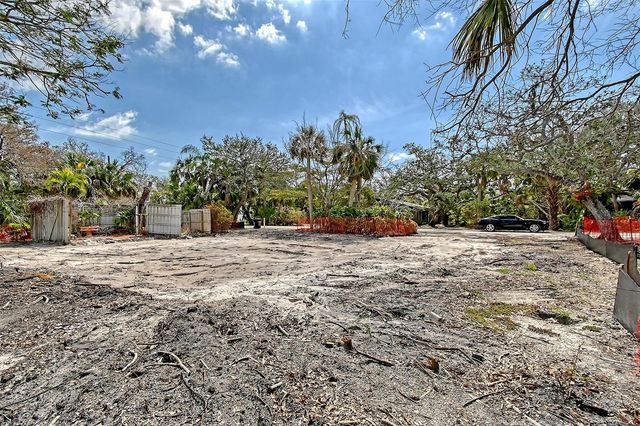 8504 HERON LAGOON CIRCLE, Sarasota, FL 34242