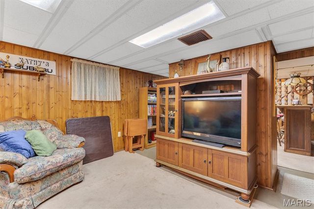 415 Wesley Avenue, Ferguson, MO 63135