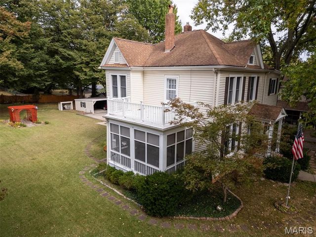 415 Wesley Avenue, Ferguson, MO 63135