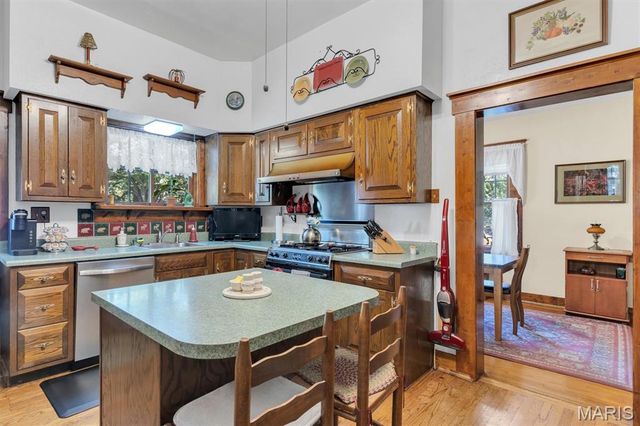 415 Wesley Avenue, Ferguson, MO 63135