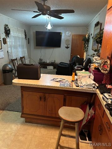 22 Glendale Drive, Selma, AL 36701