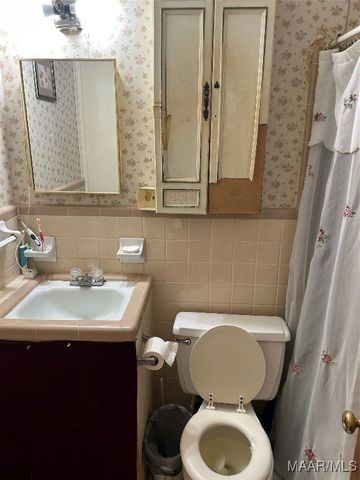 22 Glendale Drive, Selma, AL 36701