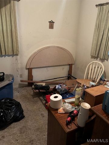 22 Glendale Drive, Selma, AL 36701