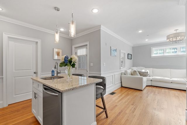41 Washington B, Newburyport, MA 01950