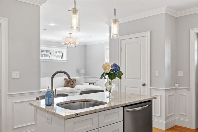 41 Washington B, Newburyport, MA 01950