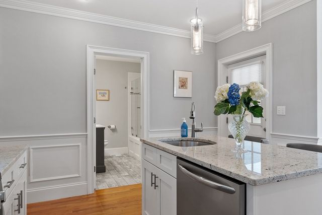 41 Washington B, Newburyport, MA 01950