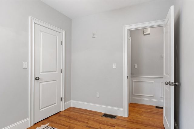 41 Washington B, Newburyport, MA 01950