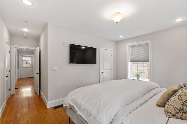 41 Washington B, Newburyport, MA 01950