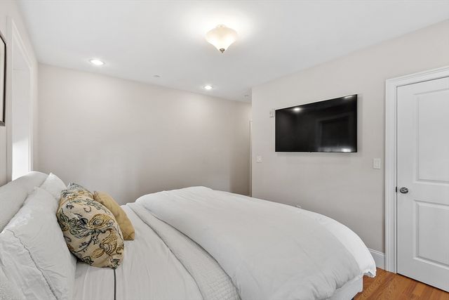 41 Washington B, Newburyport, MA 01950