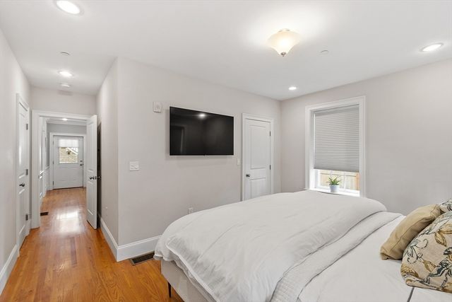 41 Washington B, Newburyport, MA 01950