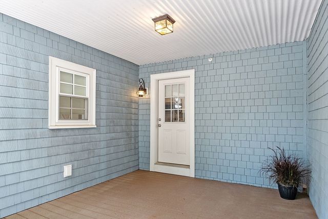 41 Washington B, Newburyport, MA 01950