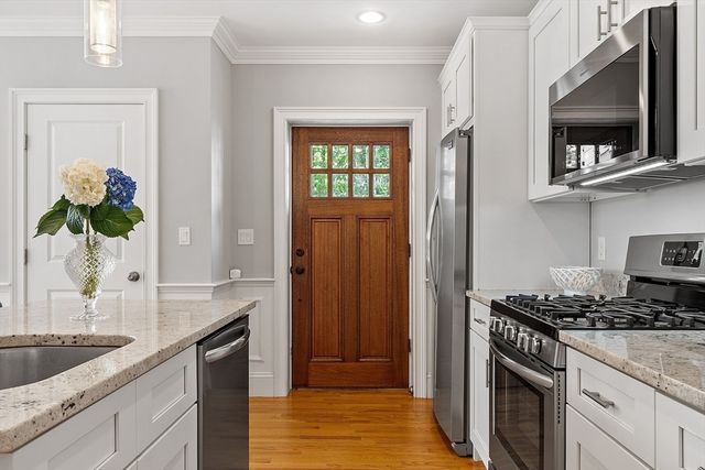 41 Washington B, Newburyport, MA 01950