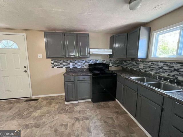 3206 Lakeland Lane, Gainesville, GA 30506
