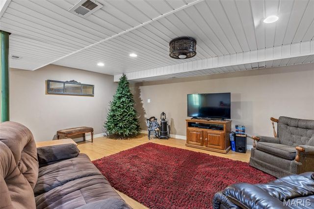 10576 Union Drive, Ste Genevieve, MO 63670