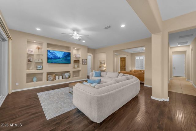 11115 E TARRAGON Avenue, Mesa, AZ 85212