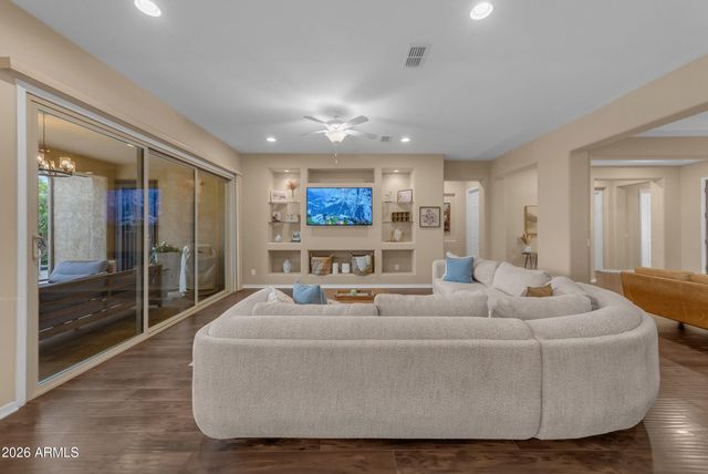 11115 E TARRAGON Avenue, Mesa, AZ 85212