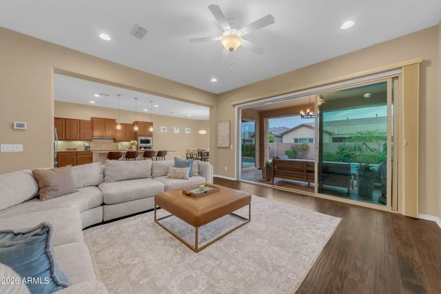 11115 E TARRAGON Avenue, Mesa, AZ 85212
