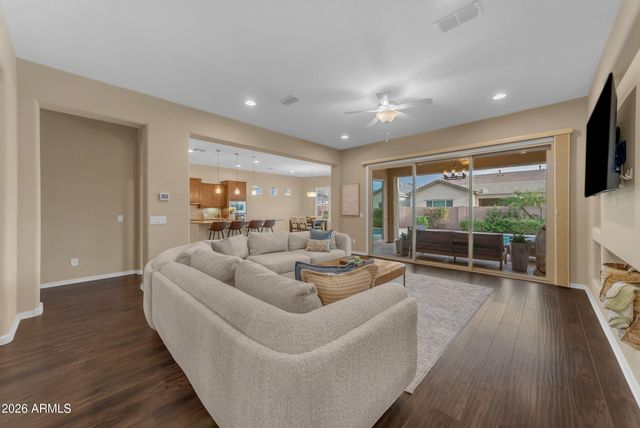 11115 E TARRAGON Avenue, Mesa, AZ 85212