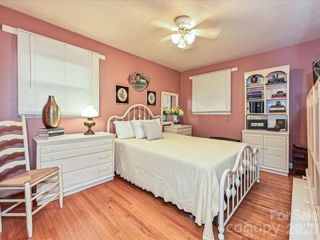 720 Aintree Road, Charlotte, NC 28215