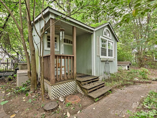 720 Aintree Road, Charlotte, NC 28215