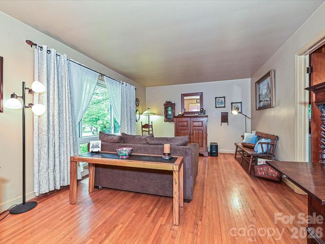 720 Aintree Road, Charlotte, NC 28215