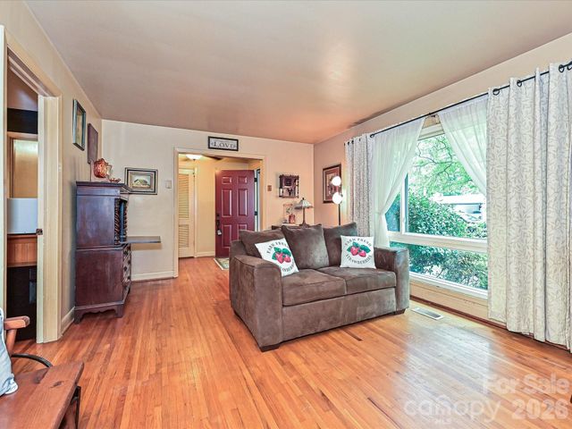 720 Aintree Road, Charlotte, NC 28215