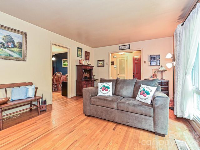 720 Aintree Road, Charlotte, NC 28215