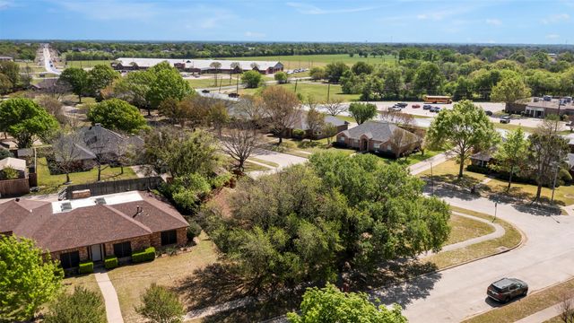 201 Brian Way, Red Oak, TX 75154