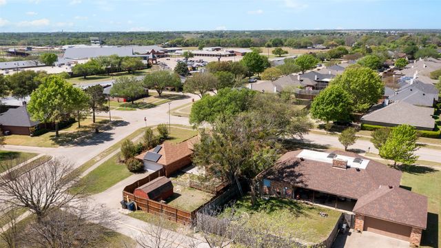 201 Brian Way, Red Oak, TX 75154