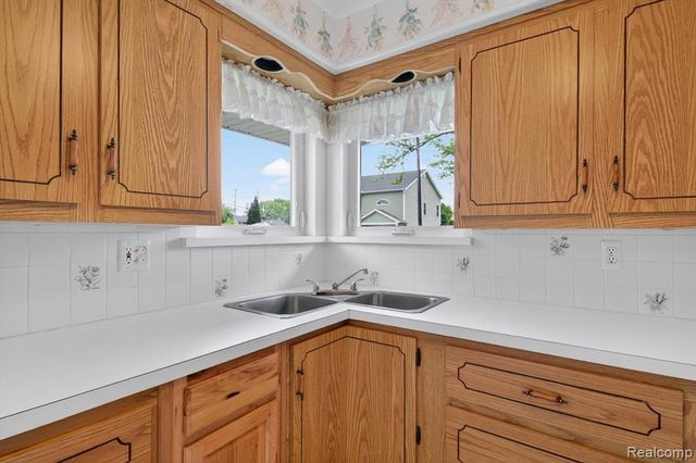 848 7th Street, Wyandotte, MI 48192