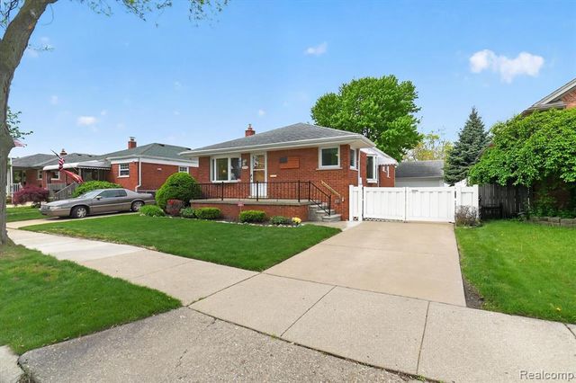 848 7th Street, Wyandotte, MI 48192