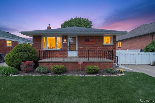 848 7th Street, Wyandotte, MI 48192