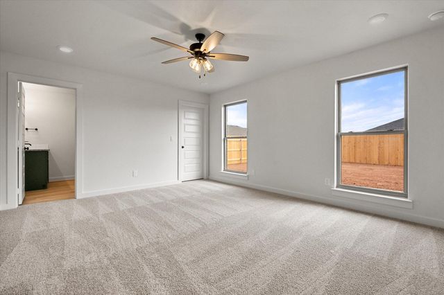 2412 Aberdeen Avenue, Wolfforth, TX 79382