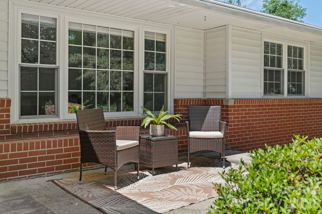 107 Appledore Avenue, Hendersonville, NC 28739