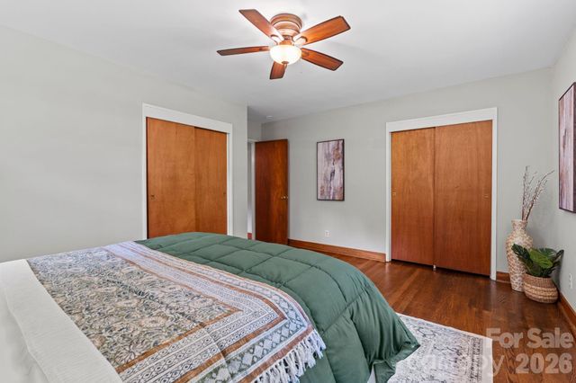 107 Appledore Avenue, Hendersonville, NC 28739