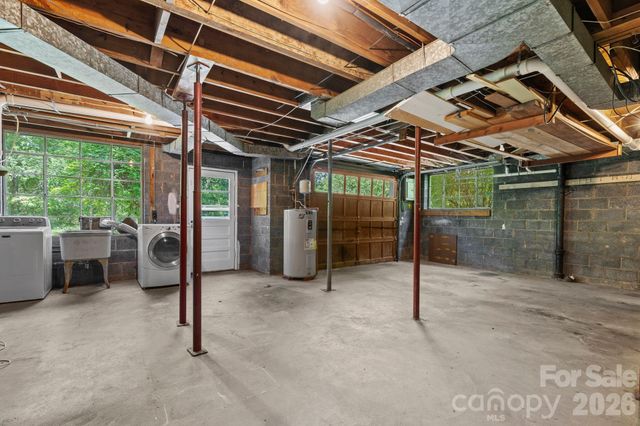 107 Appledore Avenue, Hendersonville, NC 28739