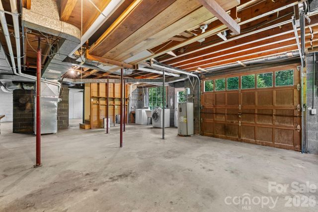 107 Appledore Avenue, Hendersonville, NC 28739
