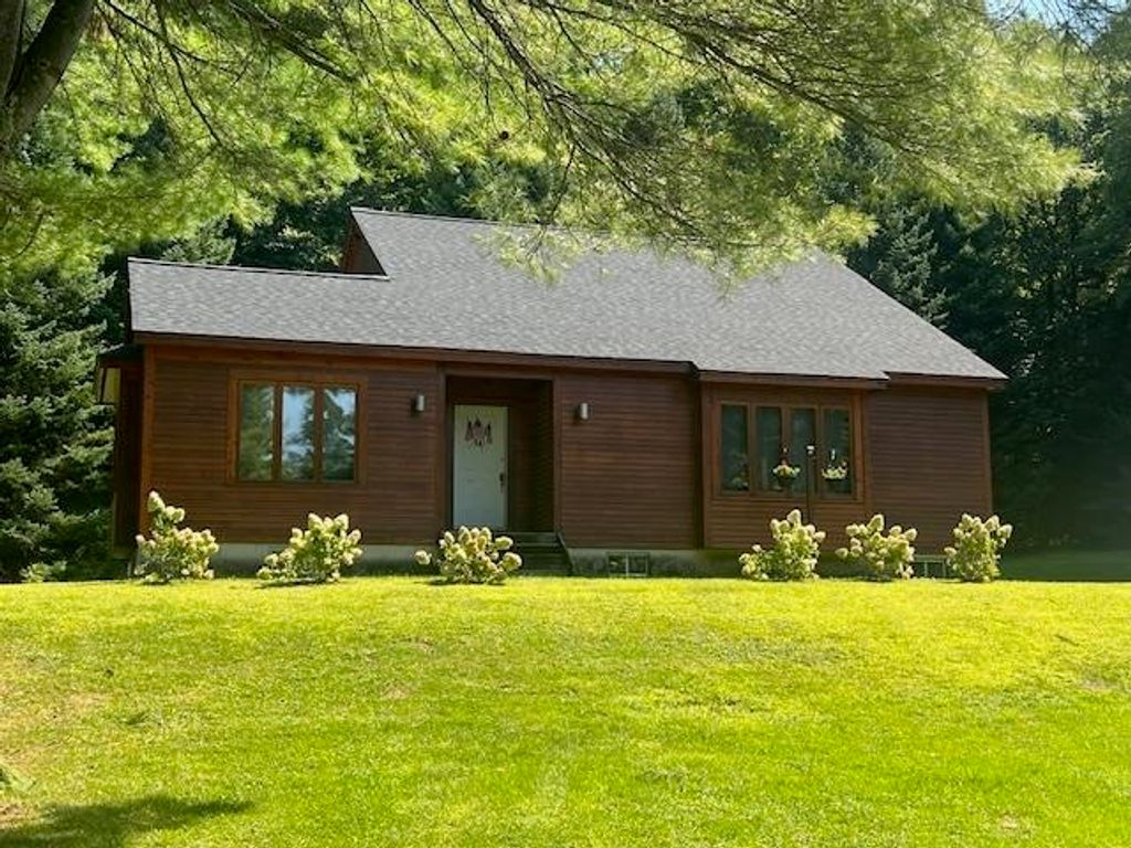 62 Ayer Road, St. George, VT 05495