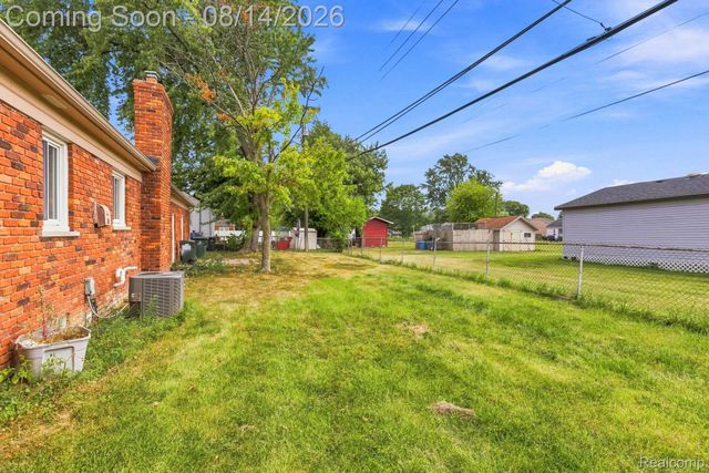 21508 Lanse Street, St. Clair Shores, MI 48081