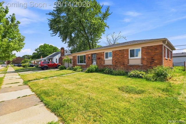 21508 Lanse Street, St. Clair Shores, MI 48081