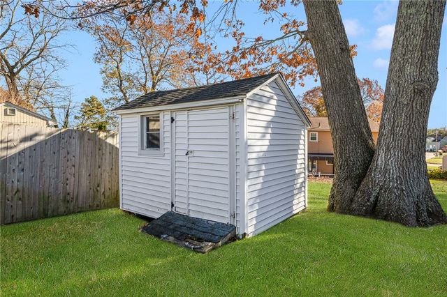 34 Silverwood Lane, West Warwick, RI 02893