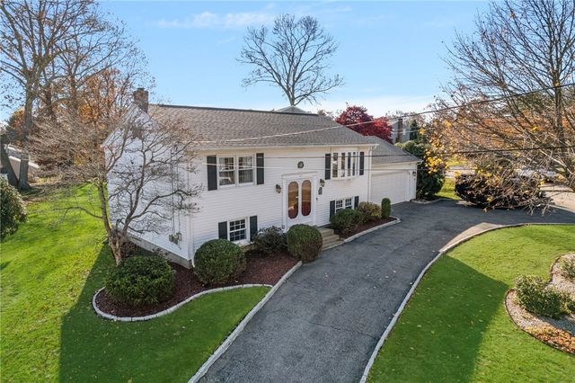 34 Silverwood Lane, West Warwick, RI 02893