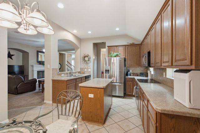 8100 Yucatan Court, Arlington, TX 76002