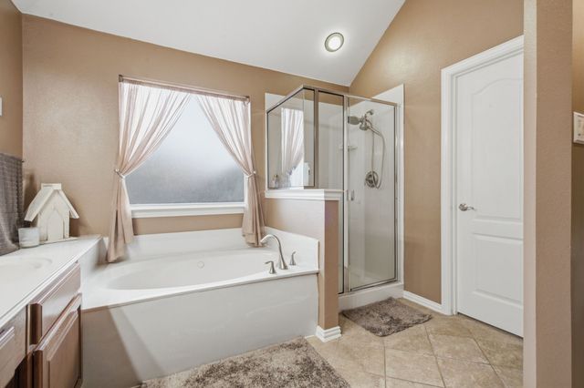 8100 Yucatan Court, Arlington, TX 76002