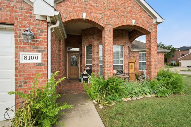 8100 Yucatan Court, Arlington, TX 76002