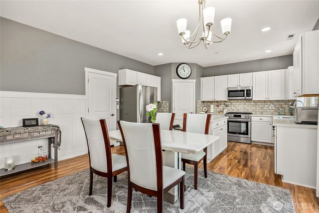 742 Freedom Court SE, Port Orchard, WA 98366