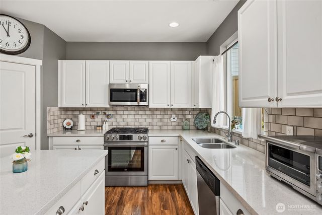 742 Freedom Court SE, Port Orchard, WA 98366