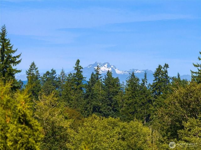742 Freedom Court SE, Port Orchard, WA 98366